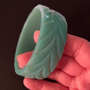 Vintage Resin Bangle Bracelet